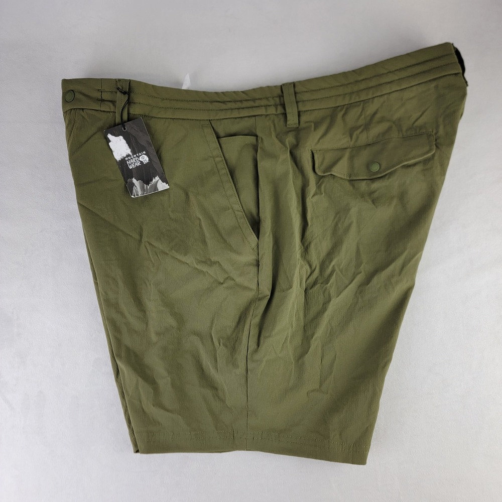 Mountain Hardwear Traxion Short Mens 42 Olive Green 7 Inseam Hiking OM0292 NEW